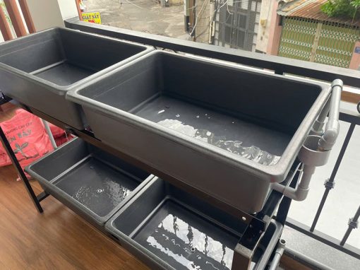 Kệ trồng rau ban công nhỏ